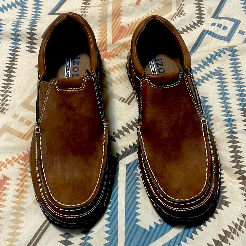 Mens memory foam IZOD shoes